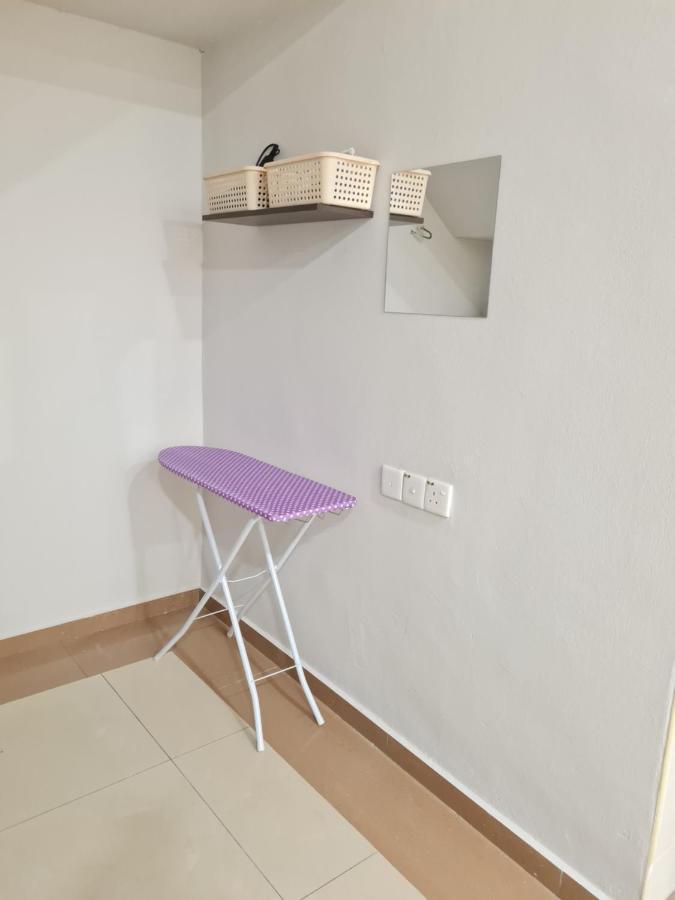 Air-home M9 Simpang Near Aulong Econsave, 4br, 10pax, Netflix * Taiping