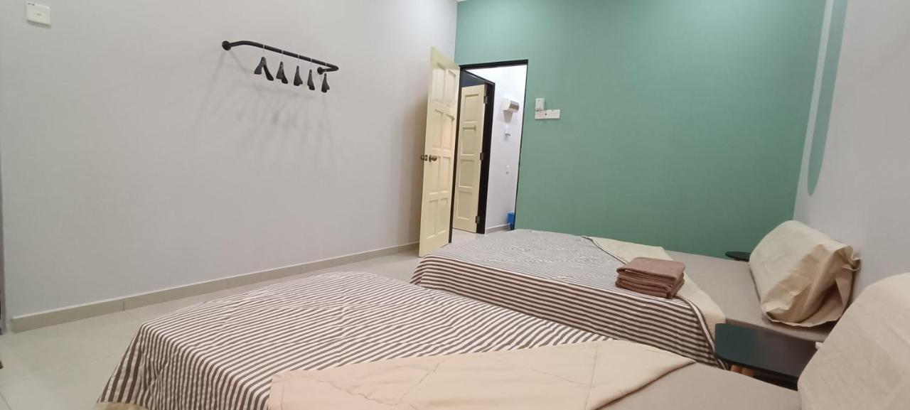 Air-home M9 Simpang Near Aulong Econsave, 4br, 10pax, Netflix